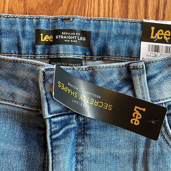 🆕 Lee Regular Fit Straight Leg Mid Rise Secretly Shapes Jeans Size 16 Medium - Picture 3 of 12